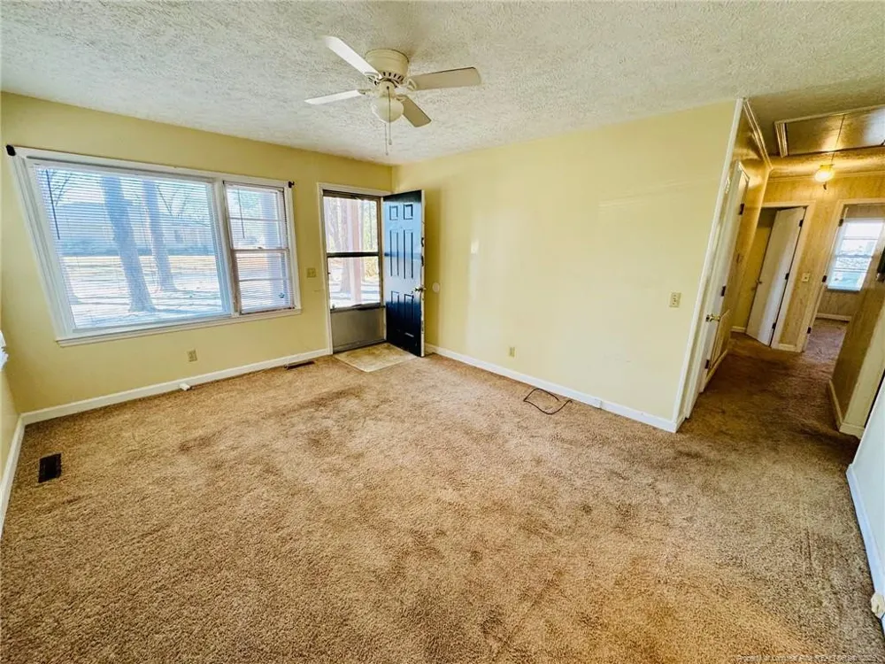 803 Floyd Street Fairmont, NC 28340