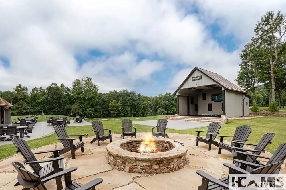 D34 Benchmark Drive Glenville, NC 28736