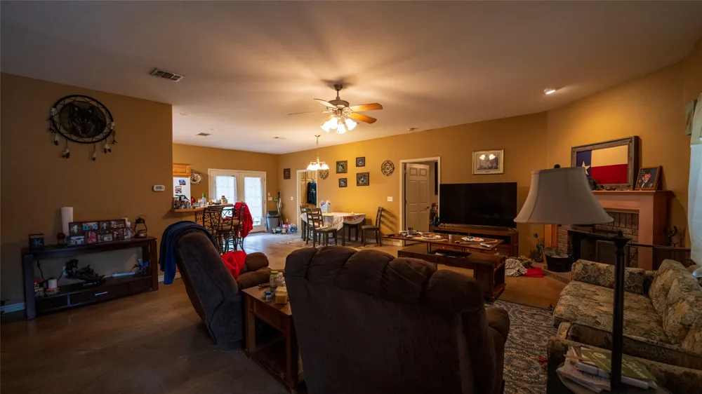 191 Clydesdale Drive Dale, TX 78616