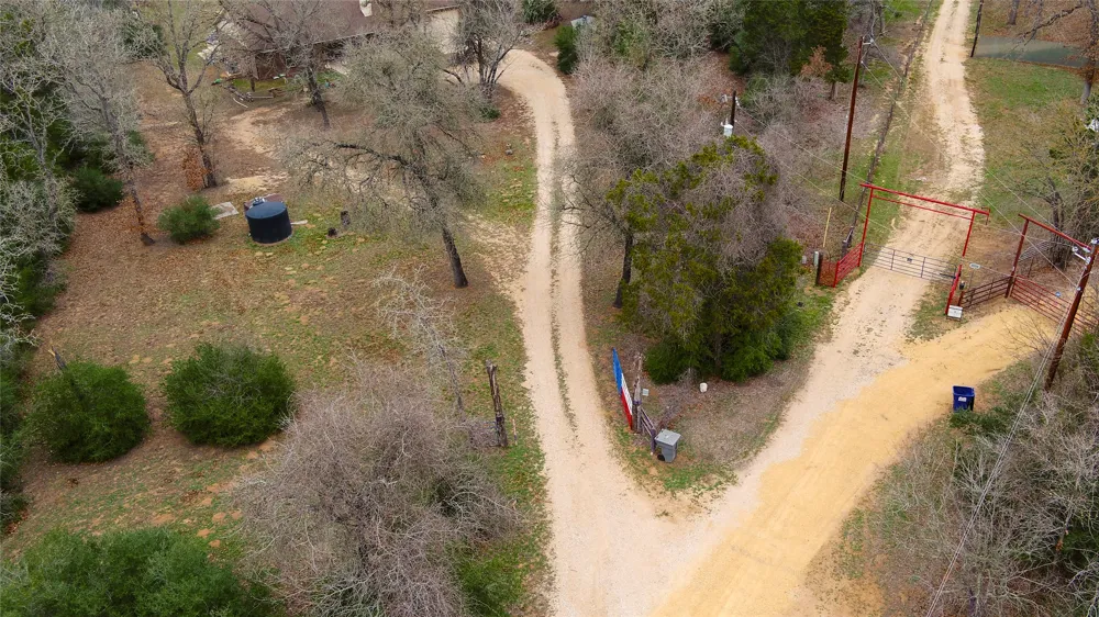 191 Clydesdale Drive Dale, TX 78616