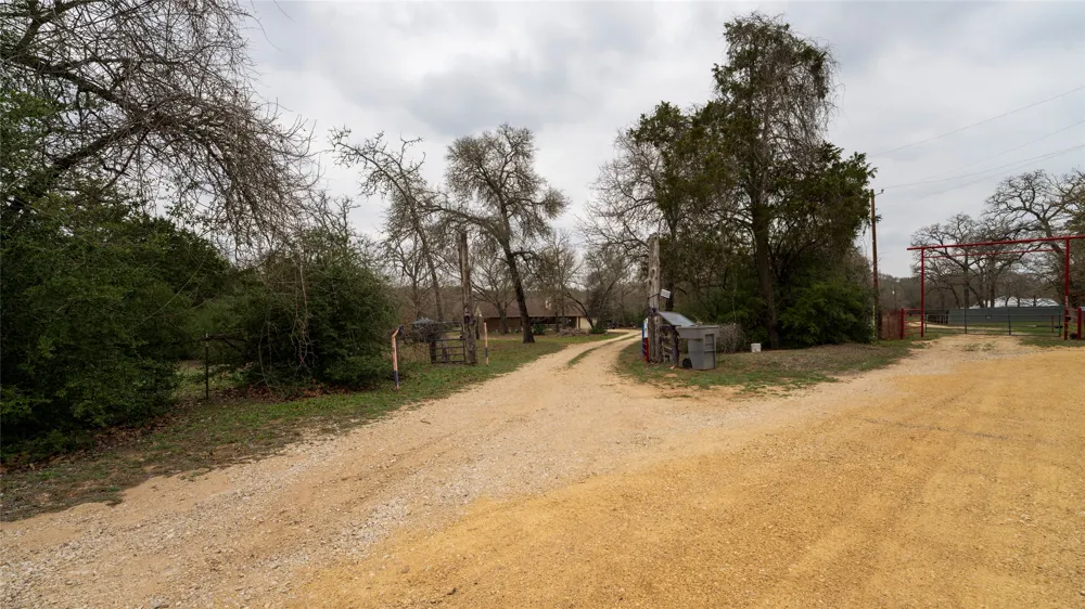 191 Clydesdale Drive Dale, TX 78616