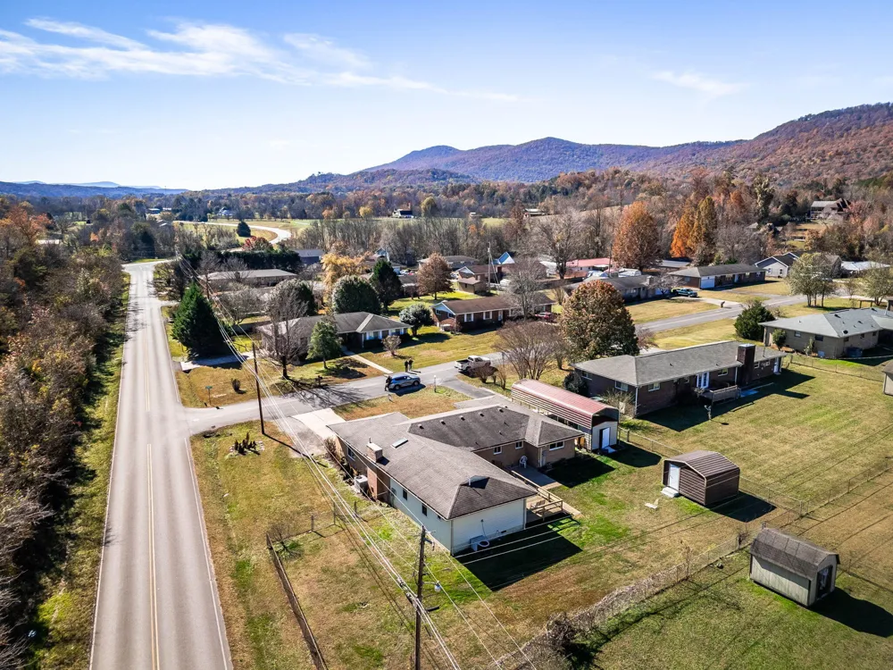 16 Japonica Street Flintstone, GA 30725