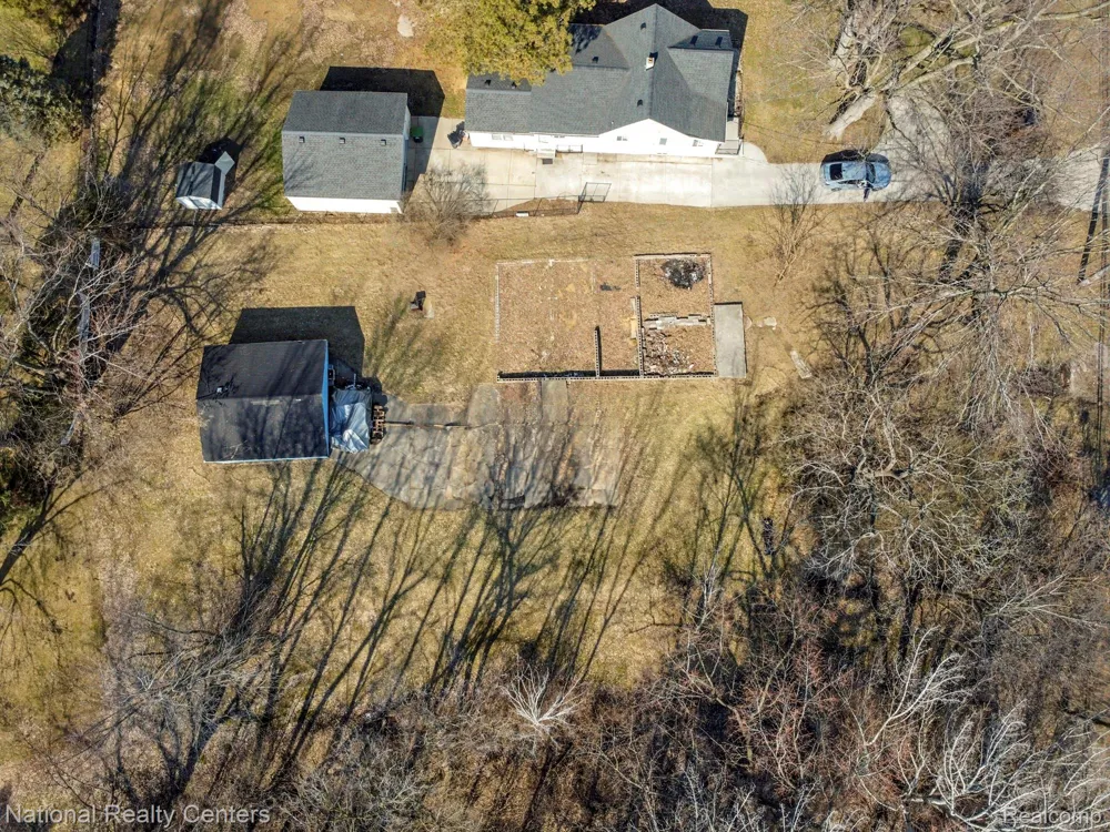 13450 Pardee Road Taylor City, MI 48180