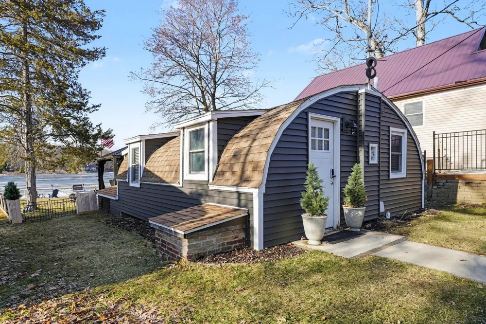 642 Swains Lake Drive Pulaski Township, MI 49237