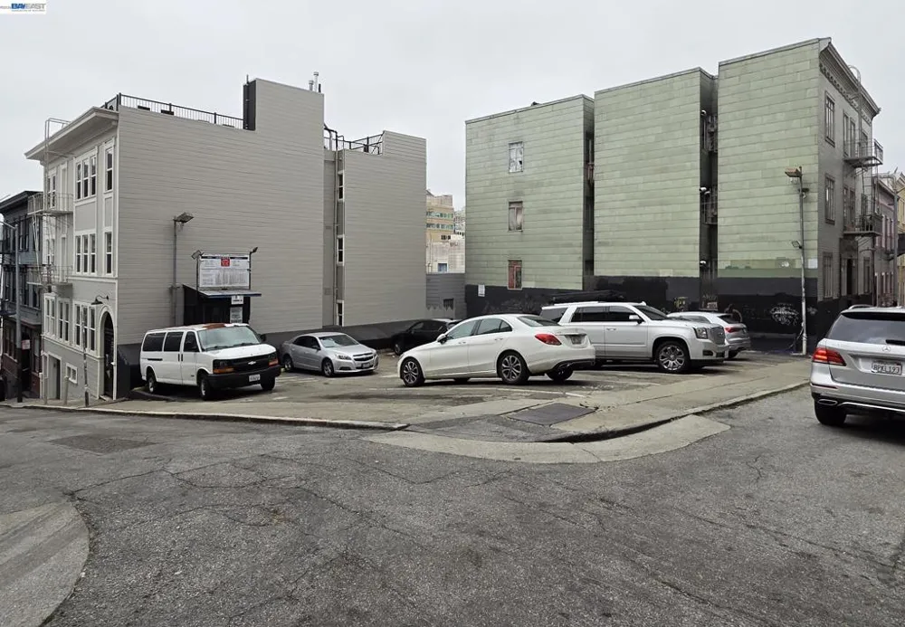 65 Fresno St San Francisco, CA 94133