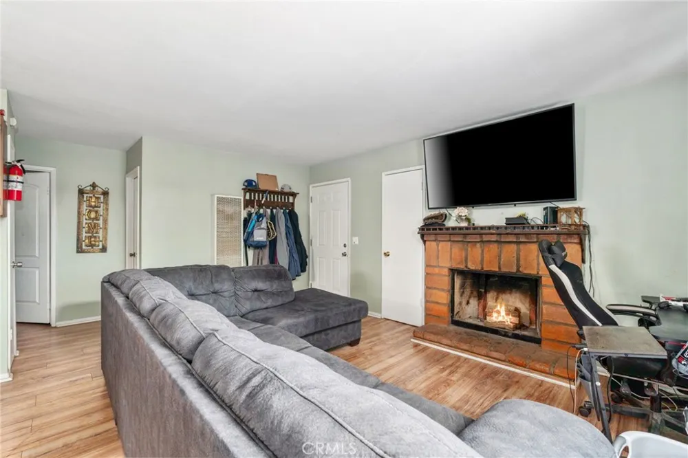 26166 Alpine Lane Twin Peaks, CA 92391