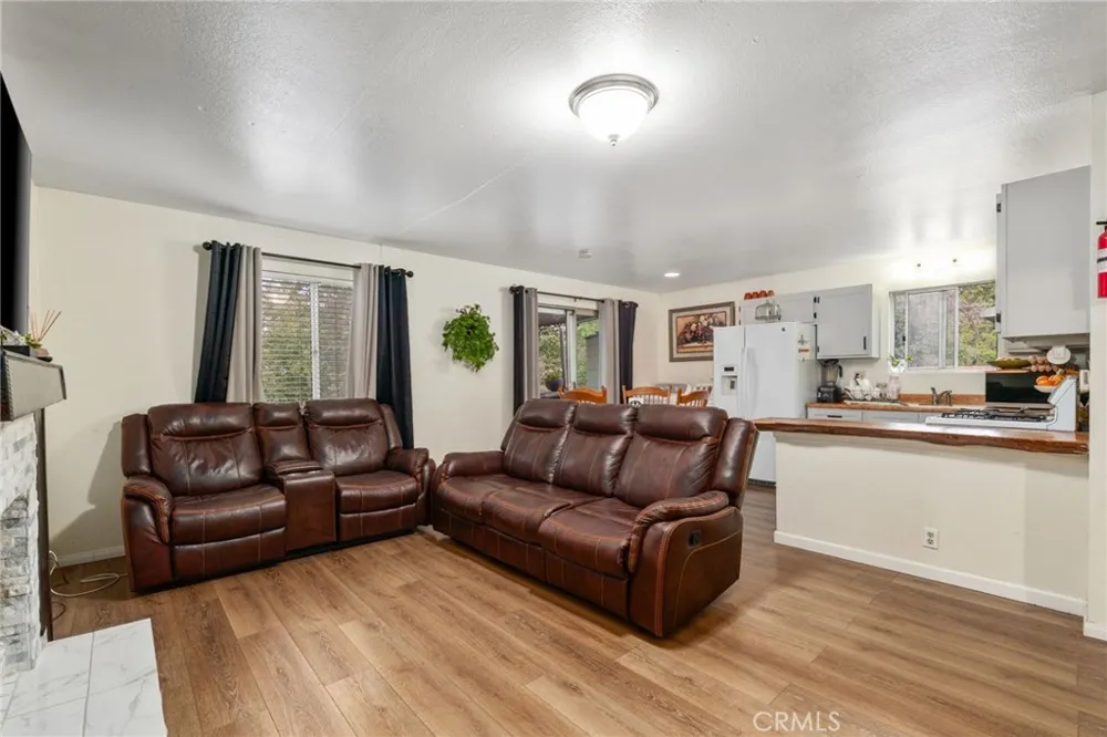 26166 Alpine Lane Twin Peaks, CA 92391