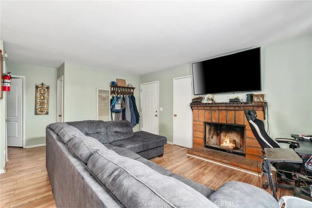 26166 Alpine Lane Twin Peaks, CA 92391