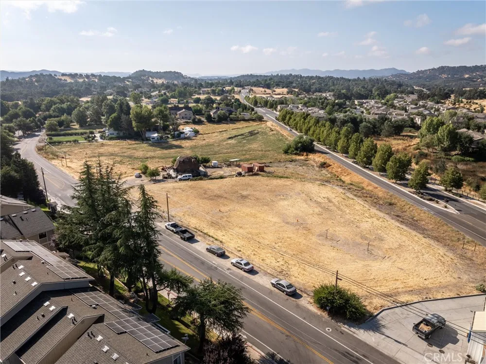 11305 Viejo Camino Atascadero, CA 93422
