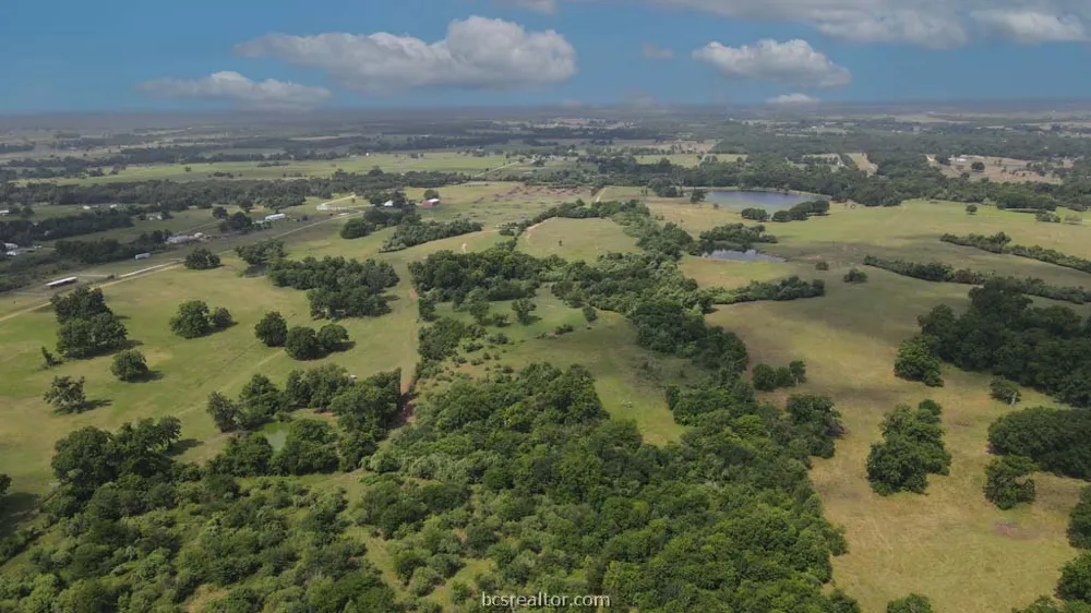 Holle Ln Washington, TX 77880