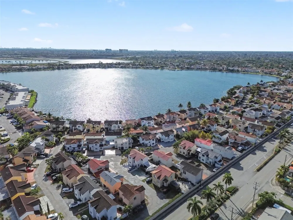 12689 NW 10th Way Miami, FL 33182