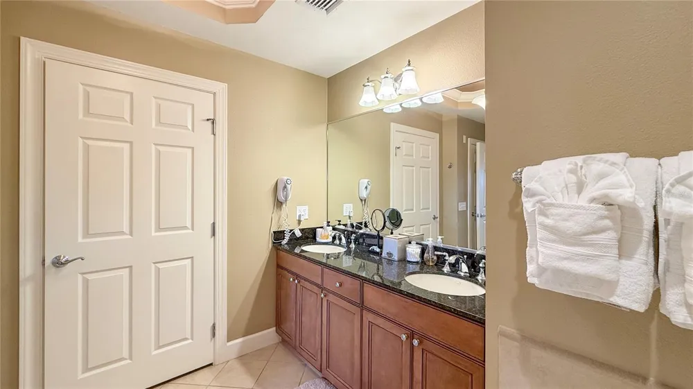 1370 CENTRE COURT RIDGE DRIVE #303 Reunion, FL 34747