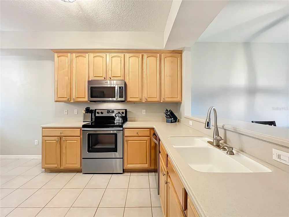 9417 MYRTLE CREEK LANE #609 Orlando, FL 32832