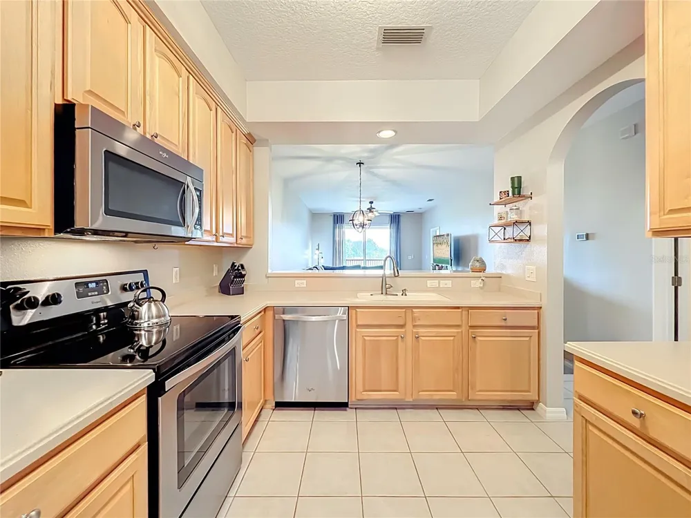 9417 MYRTLE CREEK LANE #609 Orlando, FL 32832