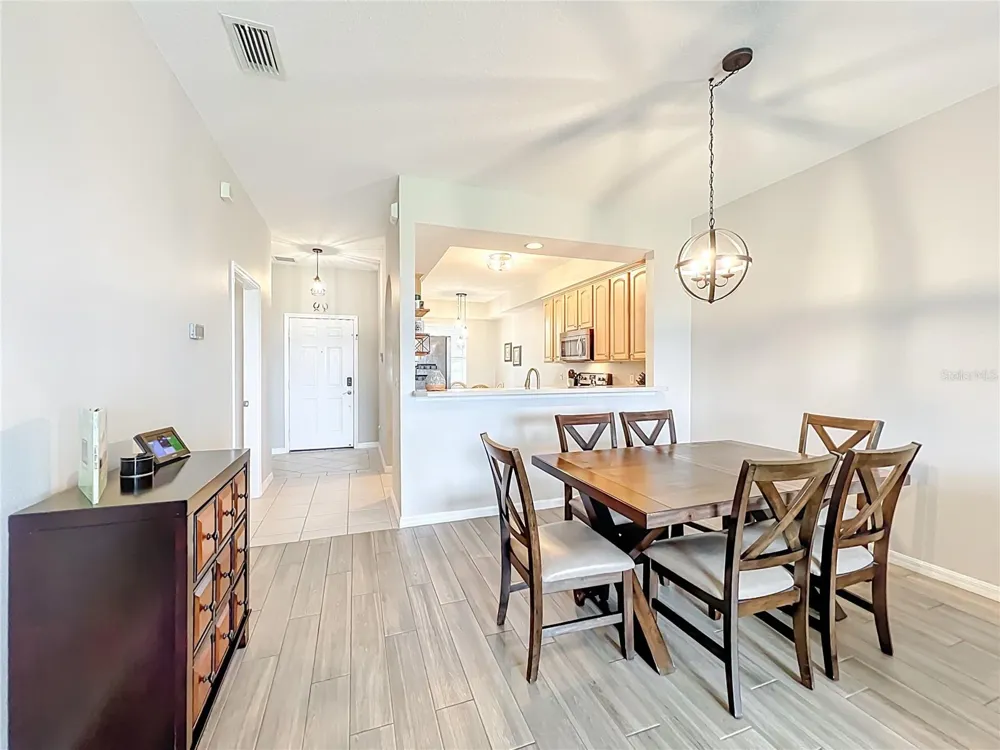 9417 MYRTLE CREEK LANE #609 Orlando, FL 32832