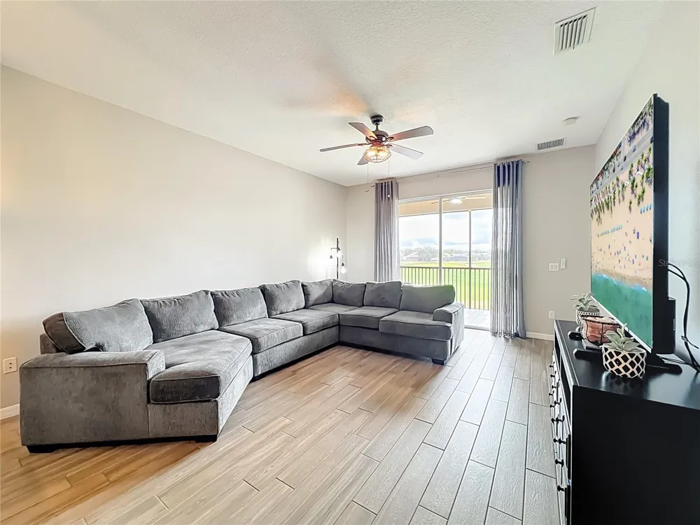 9417 MYRTLE CREEK LANE #609 Orlando, FL 32832