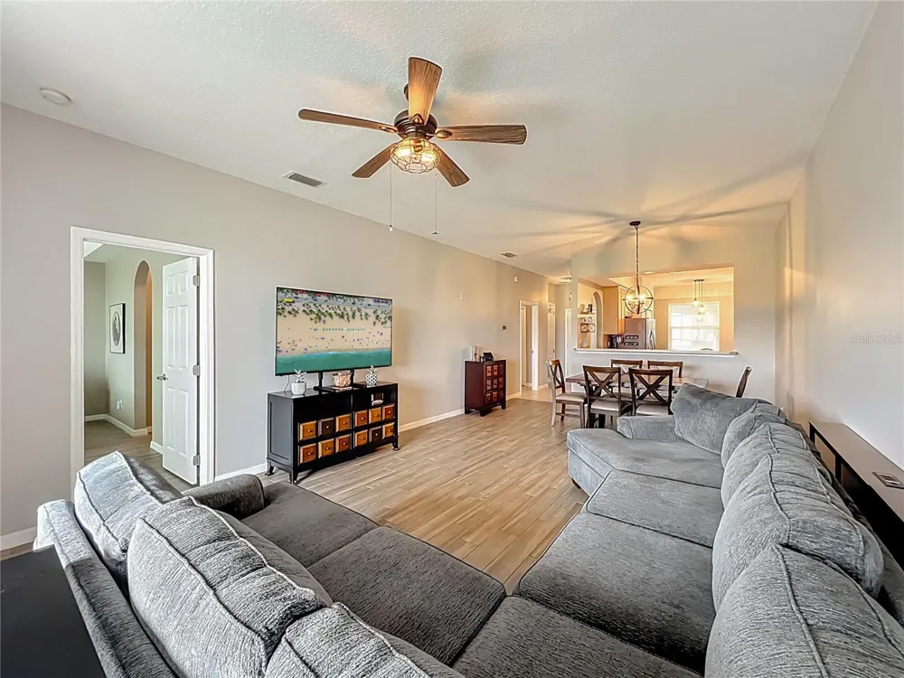 9417 MYRTLE CREEK LANE #609 Orlando, FL 32832