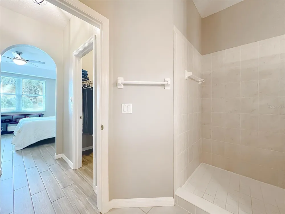 9417 MYRTLE CREEK LANE #609 Orlando, FL 32832