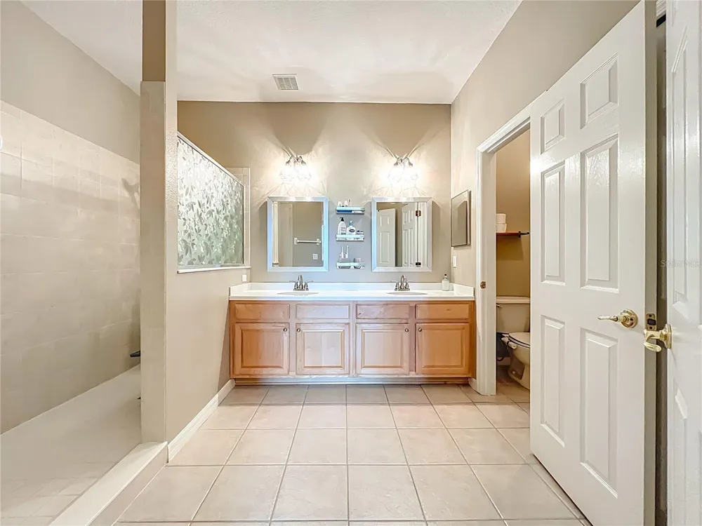 9417 MYRTLE CREEK LANE #609 Orlando, FL 32832