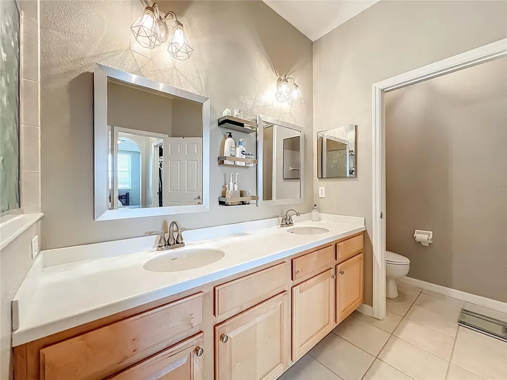 9417 MYRTLE CREEK LANE #609 Orlando, FL 32832