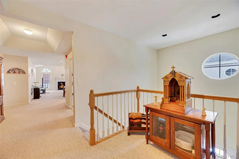 548 Highland Court Moriches, NY 11955