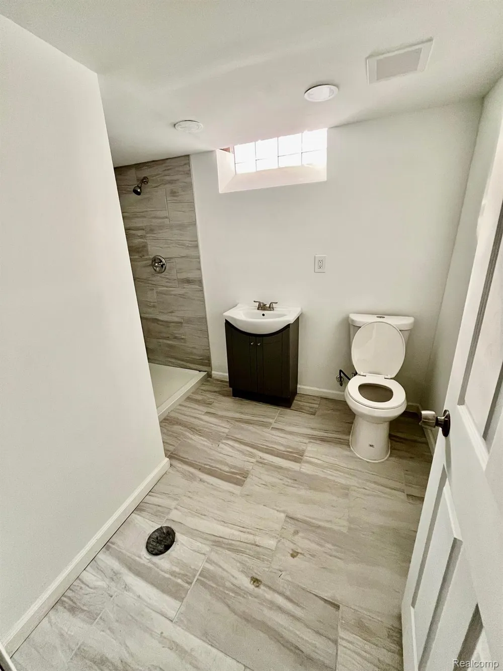 17076 STRICKER AVENUE Eastpointe City, MI 48021