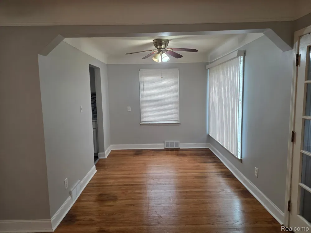 17076 STRICKER AVENUE Eastpointe City, MI 48021