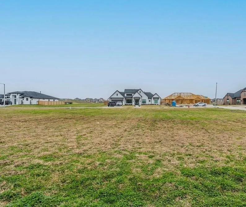 4806 Lost Creek Lane League City, TX 77573