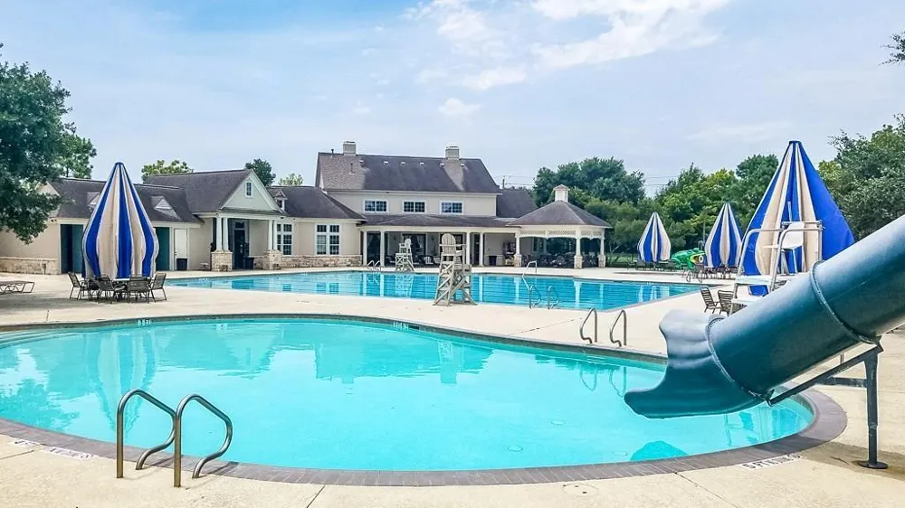 4806 Lost Creek Lane League City, TX 77573