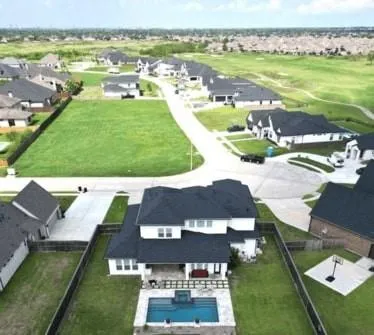4806 Lost Creek Lane League City, TX 77573