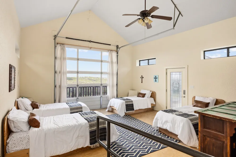 994 Upper Turtle Creek Road Kerrville, TX 78028