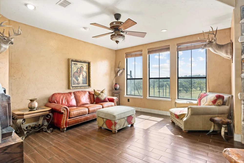 994 Upper Turtle Creek Road Kerrville, TX 78028