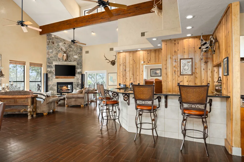 994 Upper Turtle Creek Road Kerrville, TX 78028