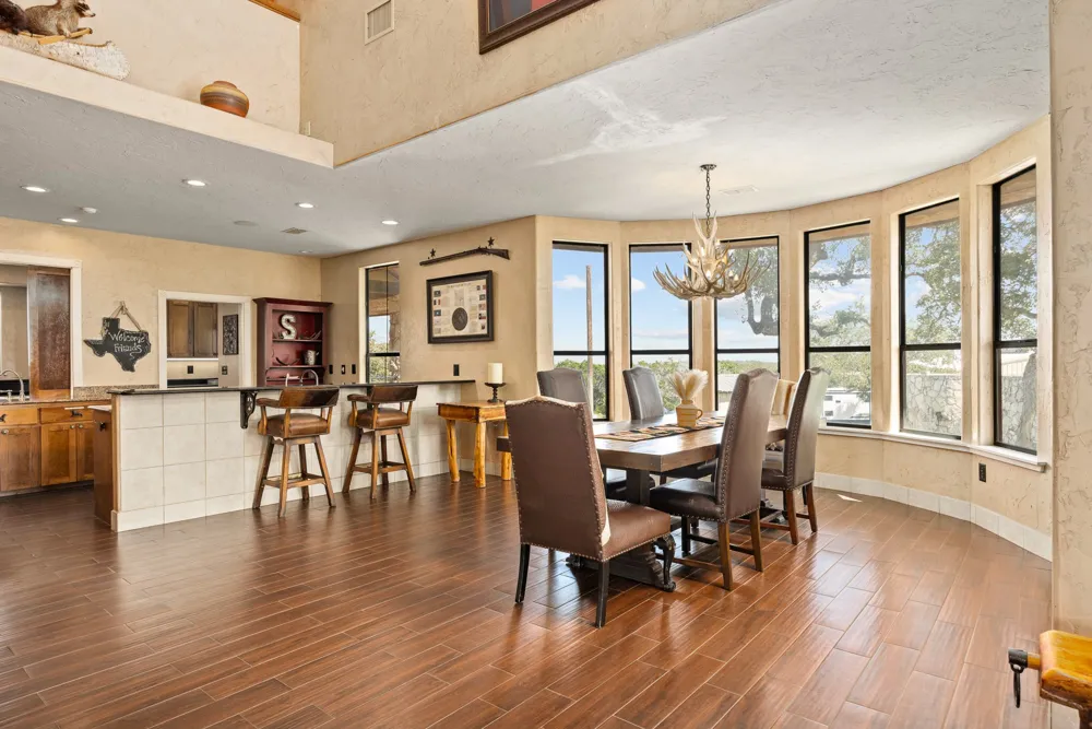 994 Upper Turtle Creek Road Kerrville, TX 78028