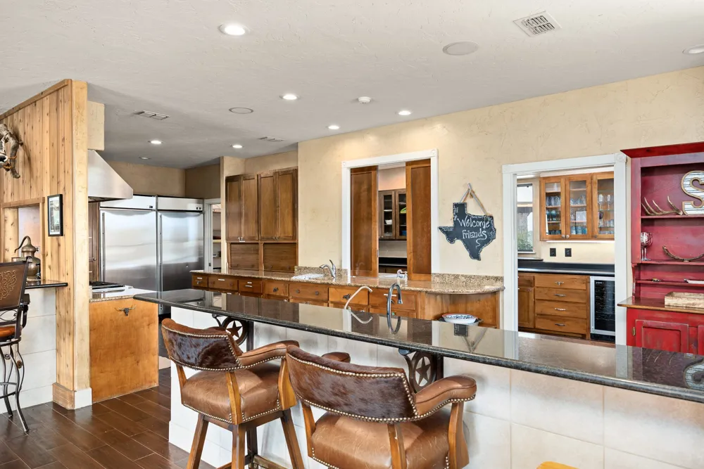 994 Upper Turtle Creek Road Kerrville, TX 78028