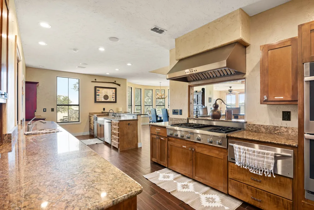 994 Upper Turtle Creek Road Kerrville, TX 78028