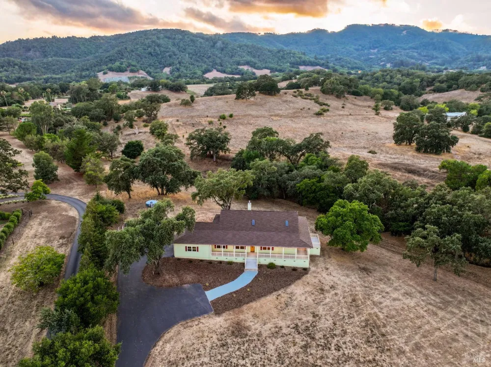 1219 Repetto Ranch Road Sonoma, CA 95476