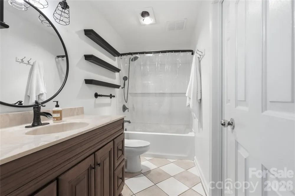 19 Krista Circle #E Candler, NC 28715