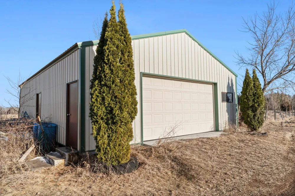 7411 181st Avenue NW Nowthen, MN 55303
