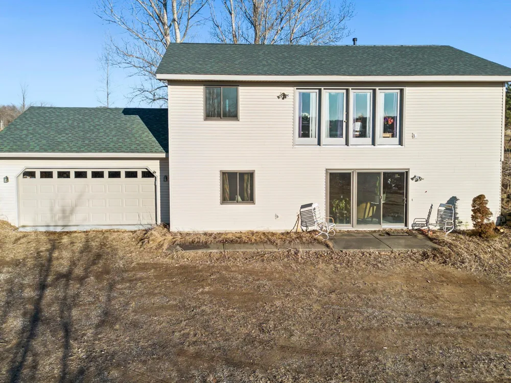 7411 181st Avenue NW Nowthen, MN 55303