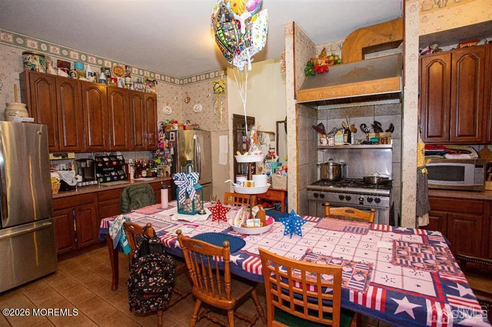 219 Johnson Lane Parlin, NJ 08859