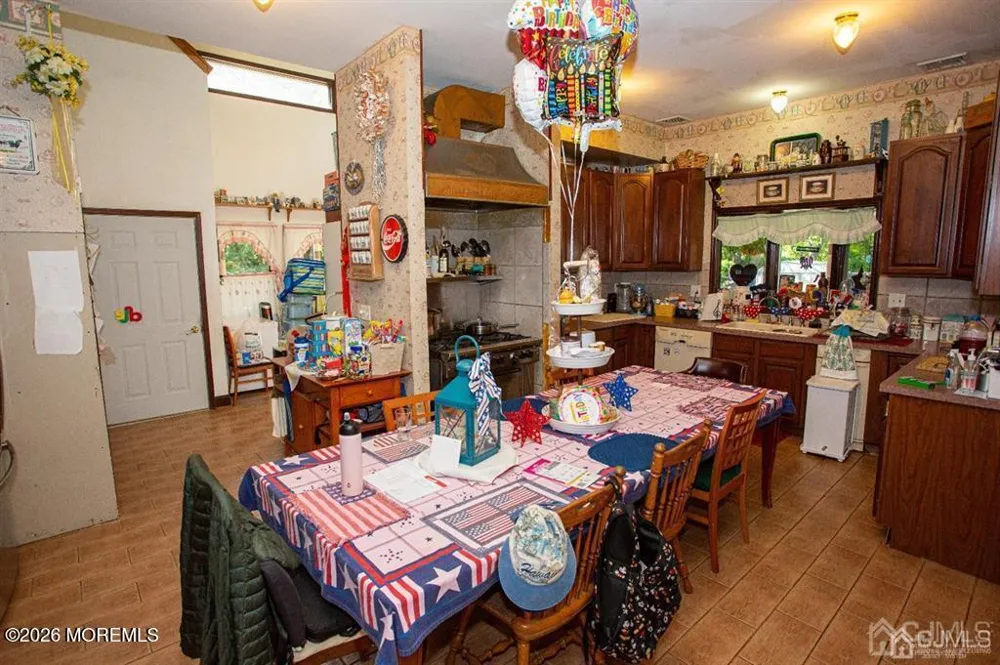 219 Johnson Lane Parlin, NJ 08859