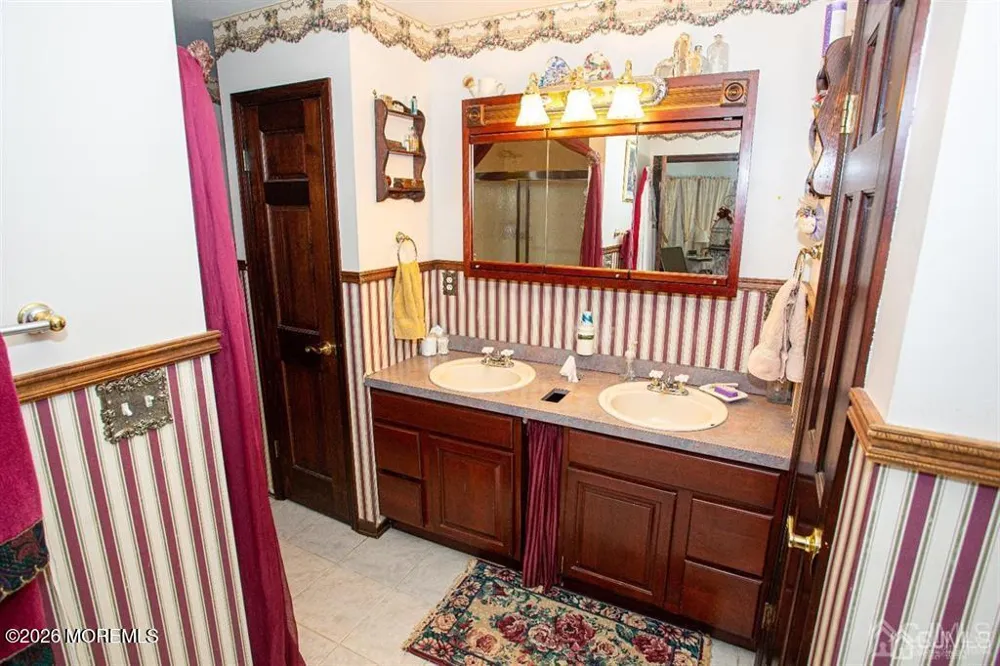 219 Johnson Lane Parlin, NJ 08859