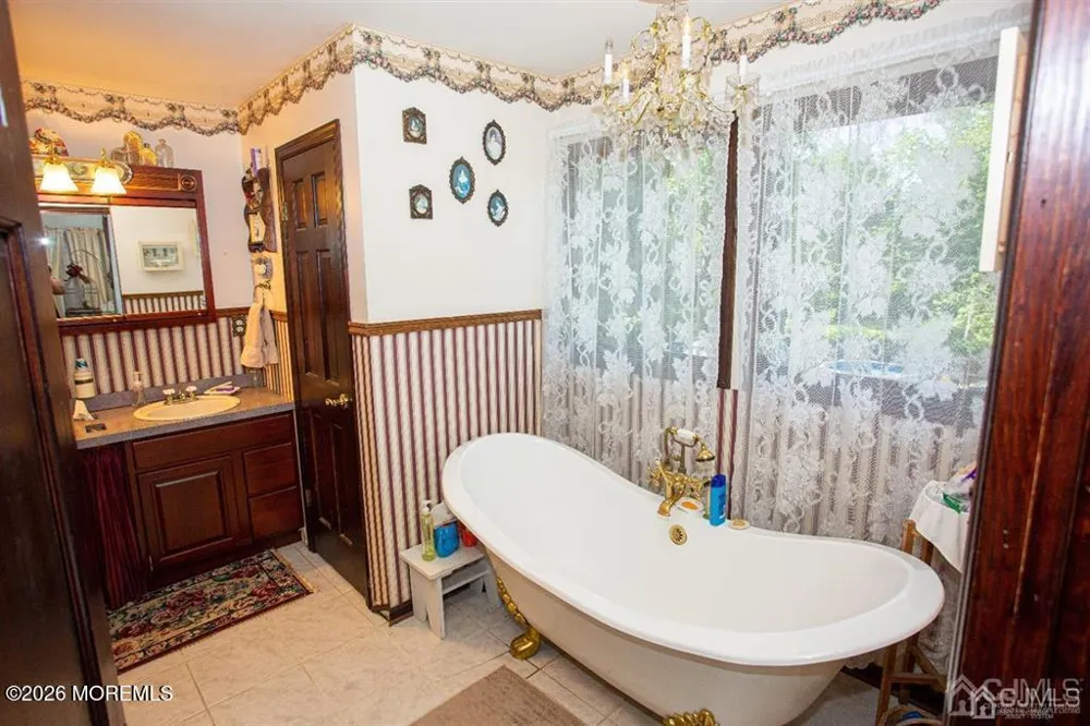 219 Johnson Lane Parlin, NJ 08859