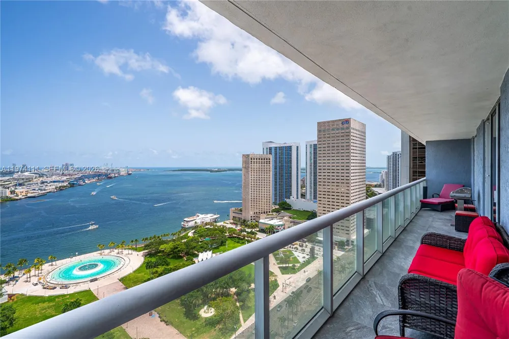 50 Biscayne Blvd #3106 Miami, FL 33132