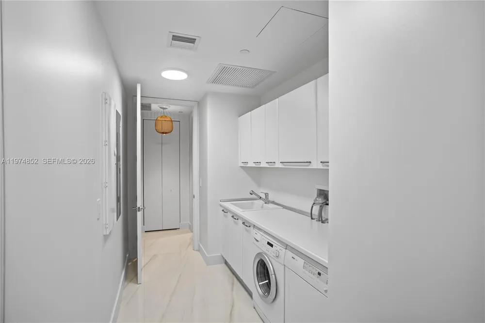 16051 Collins Ave #3202 Sunny Isles Beach, FL 33160