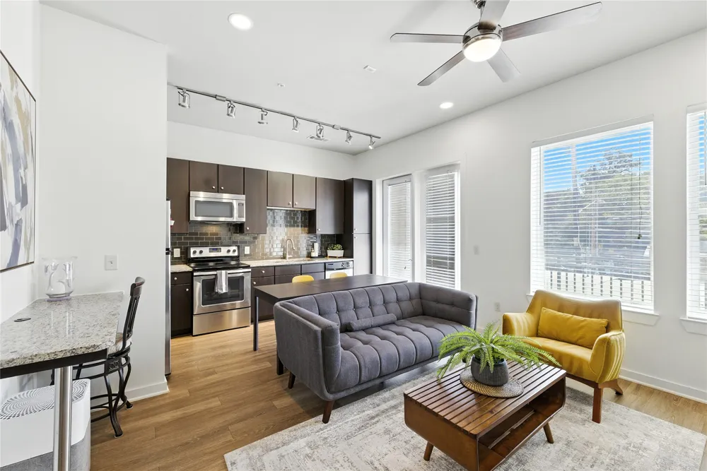 1900 Barton Springs Road #2003 Austin, TX 78704
