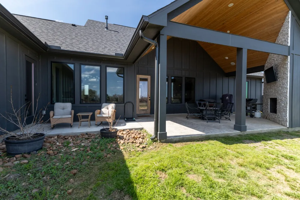 115 Country View Lane Schulenburg, TX 78956