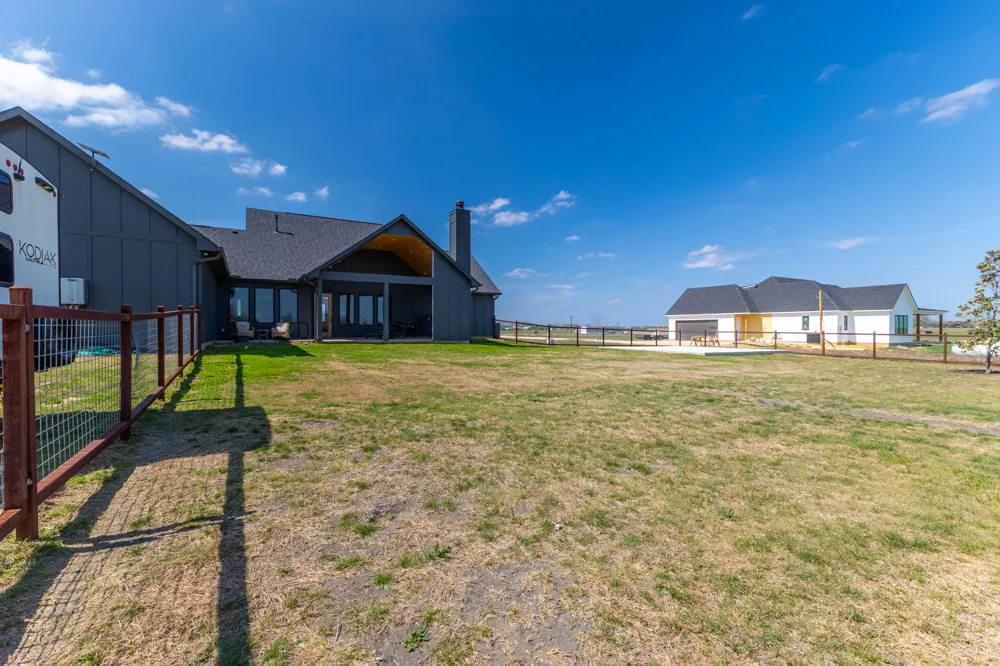 115 Country View Lane Schulenburg, TX 78956