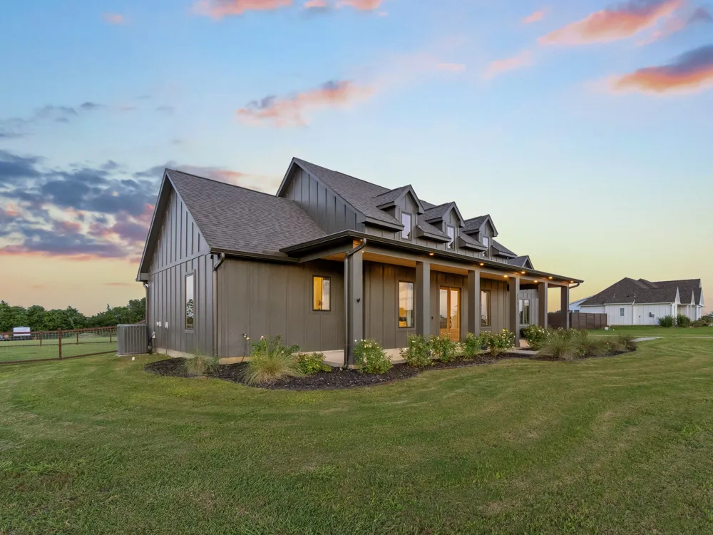 115 Country View Lane Schulenburg, TX 78956